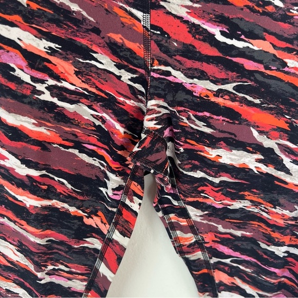 lululemon Align High-Rise Pant 25" in Tiger Tide Smoky Red Multi Size 8 - Picture 6 of 6